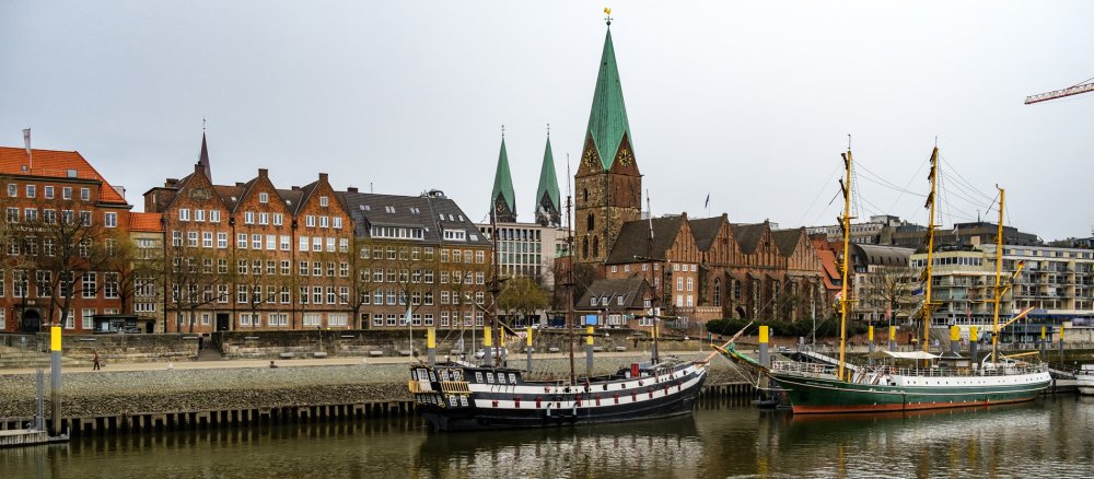 Die Kirche St. Martini am Bremer Weserufer