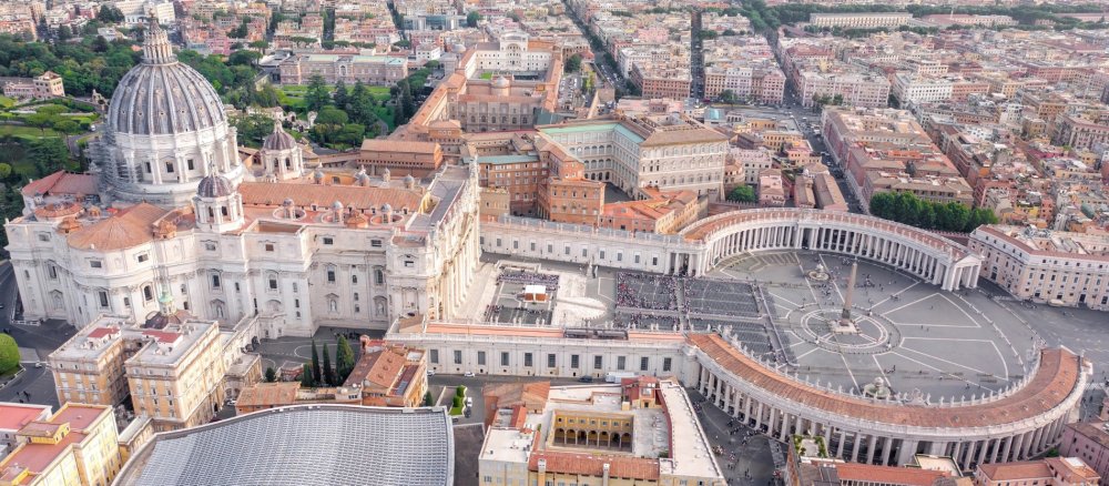 Petersdom und Petersplatz mit Apostolischem Palast