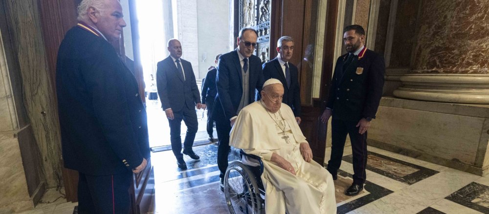 Papst Franziskus im Petersdom