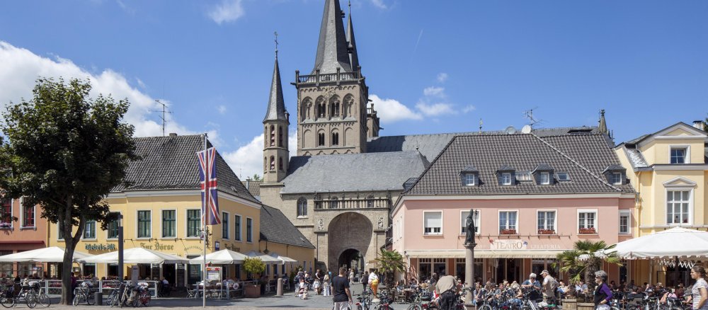 Dom und Marktplatz in Xanten