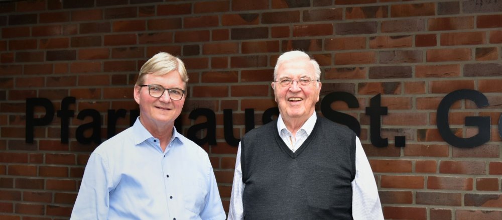 Die Priester Matthias Hembrock und Wilfried Hagemann leben gemeinsam in einer "vita communis"