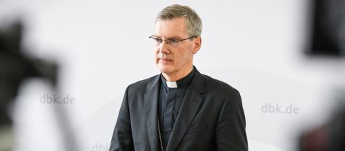 Bischof Heiner Wilmer bei seiner Vorstellung als Vorsitzender der Deutschen Bischofskonferenz (DBK)