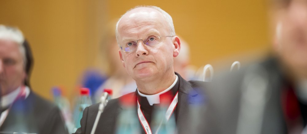 Bishop Franz-Josef Overbeck at the second synodal assembly in Frankfurt