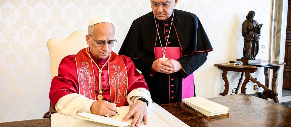 Papst Leo XIV. unterzeichnet das Apostolische Schreiben "Dilexi te"
