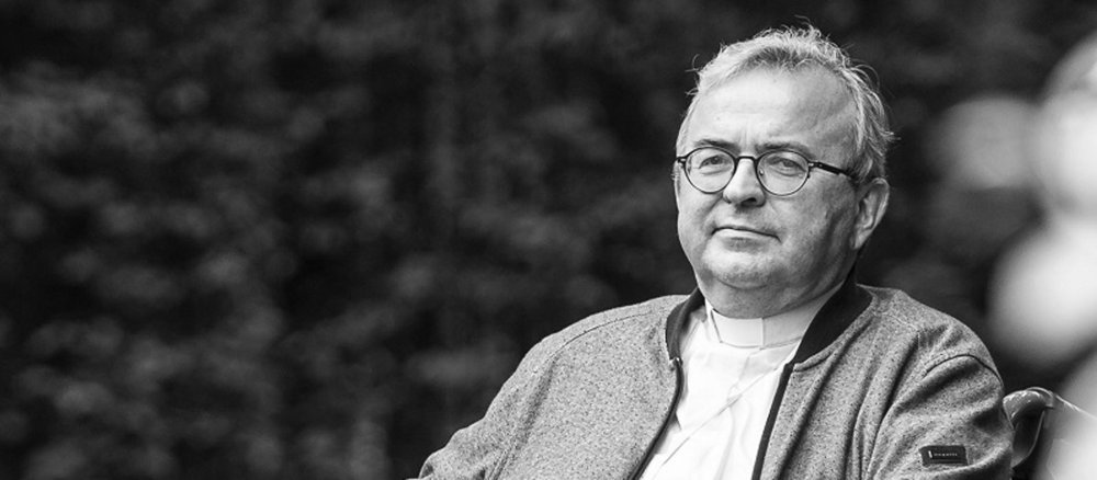 Der emeritierte Bischof von Roermond, Harrie Smeets, starb am 20. Dezember 2023 an einem Hirntumor.