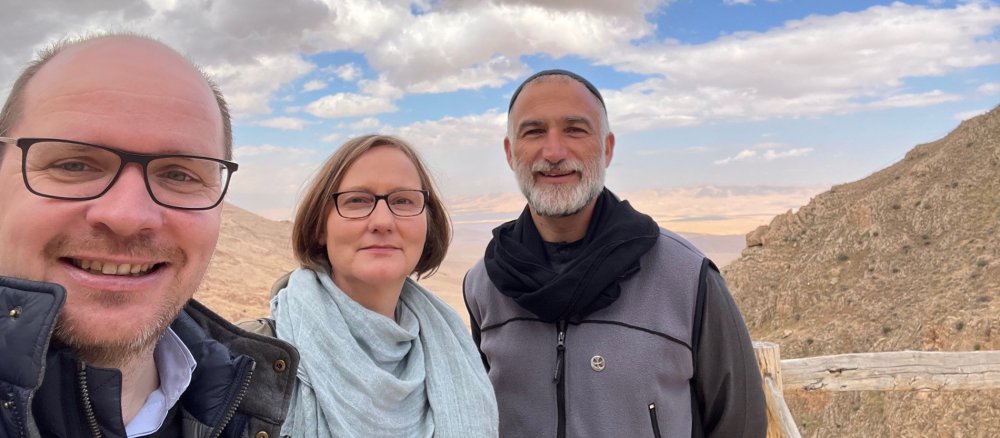 Ein Foto von Dirk Bingener, Katja Heidemanns, Pater Jihad Youssef