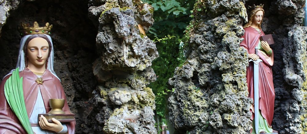 Detailaufnahme der Nothelfergrotte in Mönchengladbach Hehn