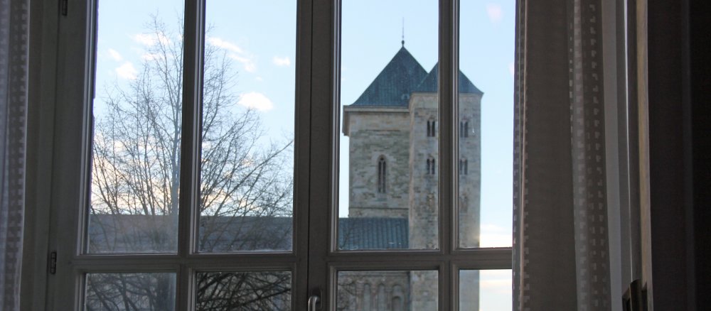 Der Blick aus dem Bischofshaus auf den Osnabrücker Dom.