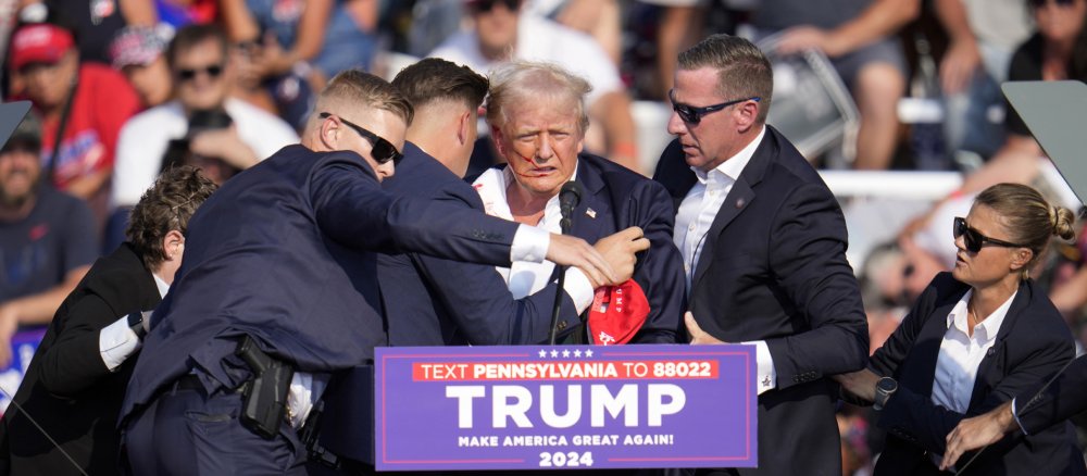 US-Präsidentschaftskandidat Donald Trump wurde durch Schüsse bei einer Wahlkampfveranstaltung verletzt.