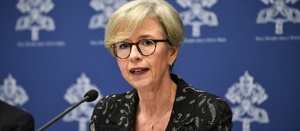 Linda Ghisoni bei einer Pressekonferenz des Laien-Dikasteriums