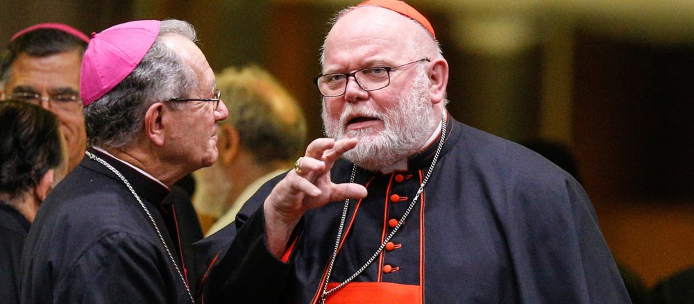 Kardinal Reinhard Marx im Gespräch zum Abschluss der Amazonas-Bischofssynode am 26. Oktober 2019 im Vatikan.