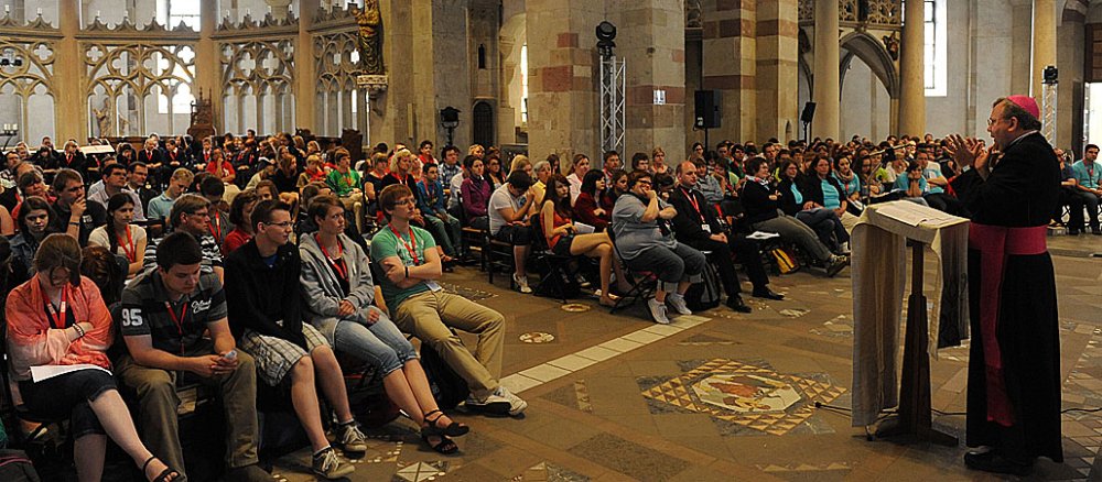 Der Osnabrücker Bischof Franz-Josef Bode bei einer Katechese während des Eucharistischen Kongresses im Juni 2013 in Köln.