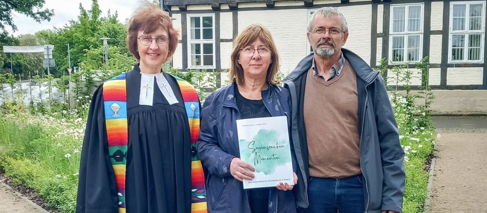 Sylvia Pfannschmidt mit Gudrun und Jörg Berntsen