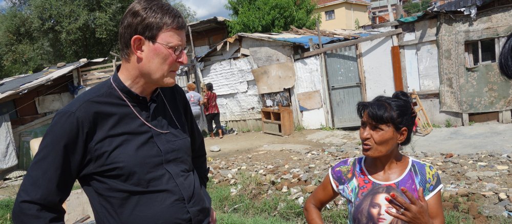 Derzeit bereist der Kölner Kardinal Rainer Maria Woelki Albanien und den Kosovo, um sich über die Situation der Menschen vor Ort zu informieren.