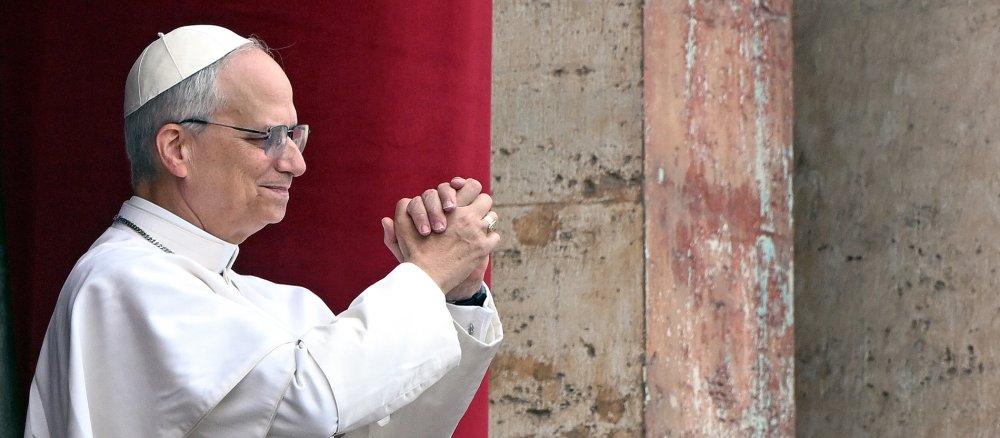 Papst Leo XIV. bei seinem ersten Angelus-Gebet