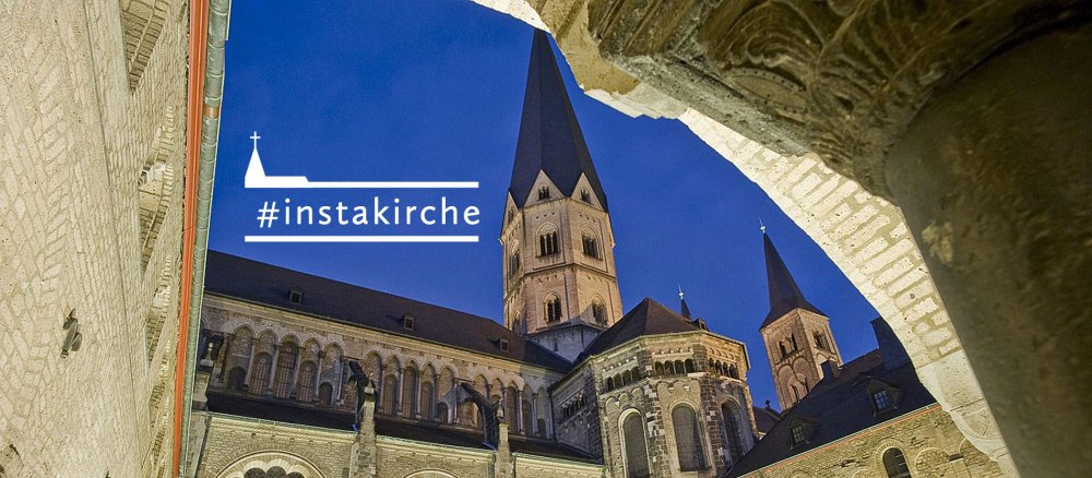 Bonner Münster bei Nacht