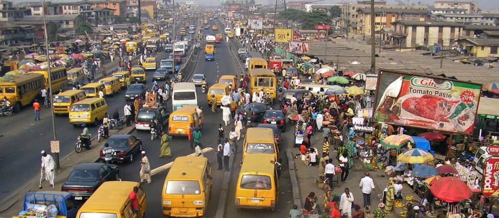 Nach inoffiziellen Schätzungen sollen in der Megacity Lagos 18 Millionen Menschen leben.