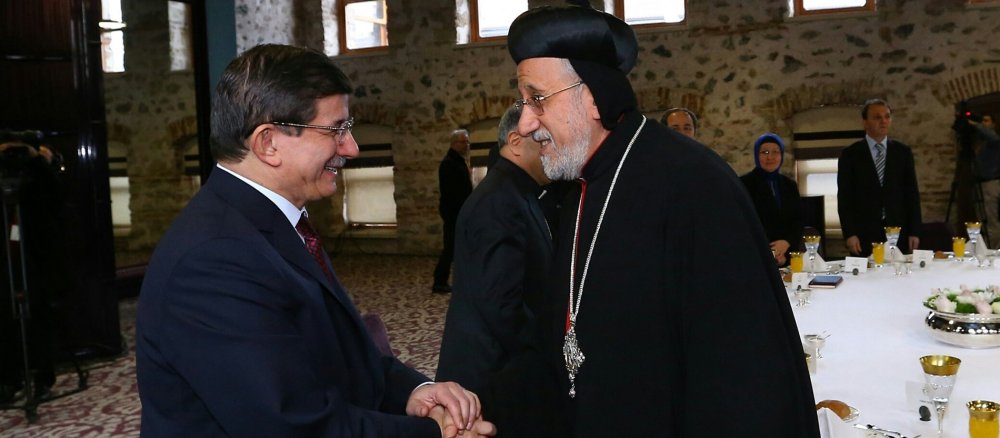 Ahmet Davutoglu und Metropolit Yusuf Cetin
