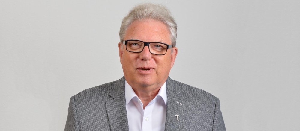 Porträtfoto von Bernard Sonney