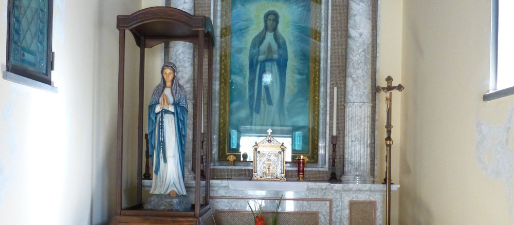 The statue of the Virgin Mary in the chapel of the "Madonna dello Scoglio"