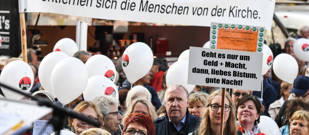 Demonstration gegen Großpfarreien