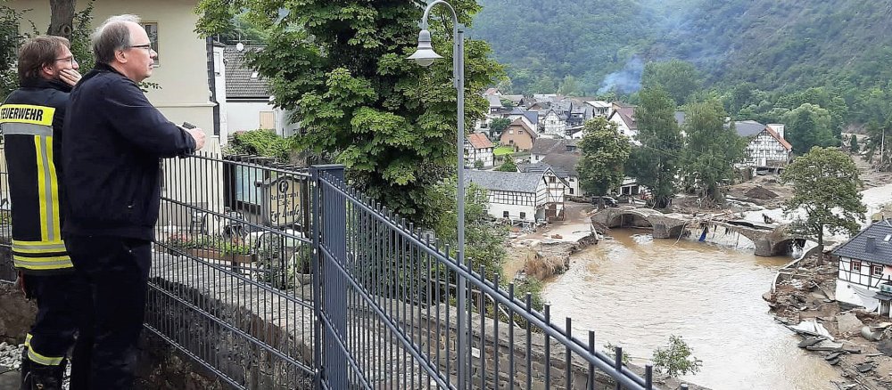 Bischof Ackermann im Unwetter-Gebiet