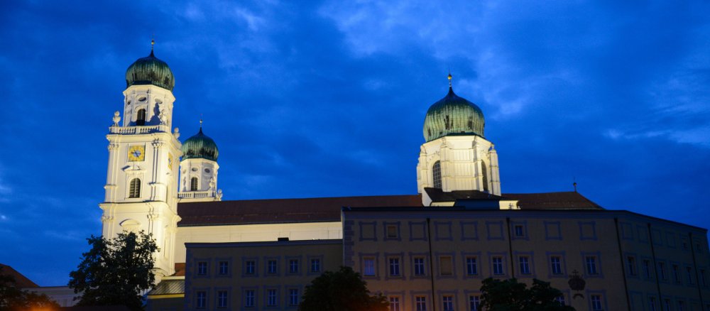 Der Passauer Dom bei Nacht