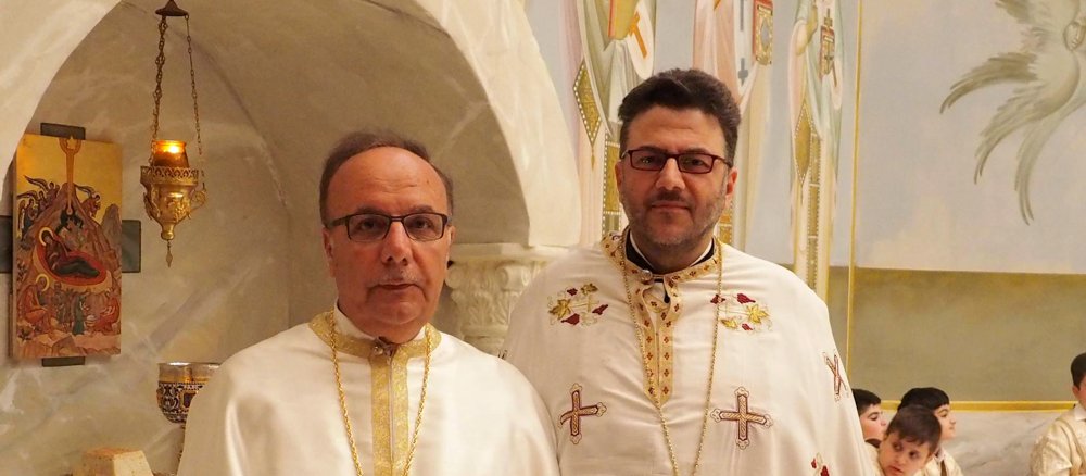 Die beiden Erzpriester der antiochenisch-orthodoxen Dimitrios-Gemeinde in Köln: Elias Esber und Hanania Hakimeh.
