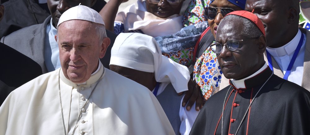 Kardinal Robert Sarah mit dem Papst