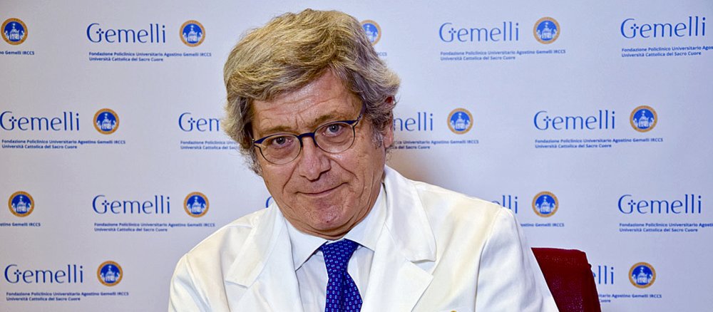 Der päpstliche Leibarzt Roberto Bernabei.