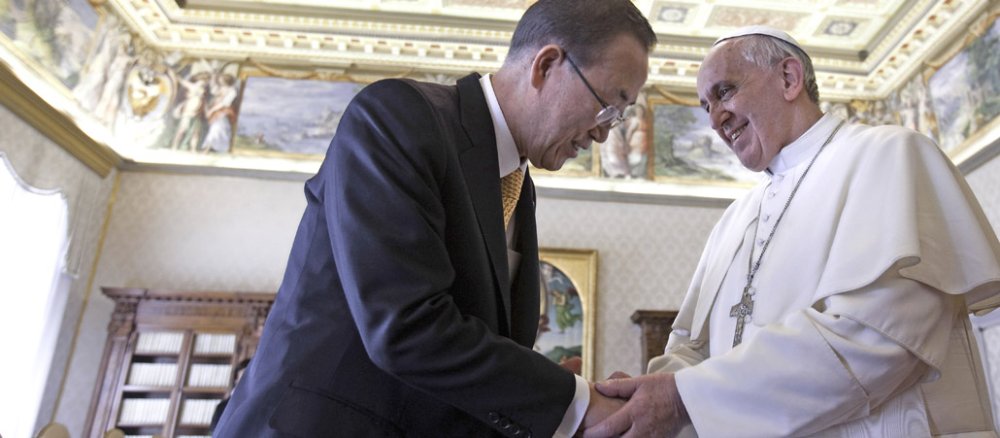 Im April 2013 trifft der Generalsekretär der Vereinten Nationen, Ban Ki Moon im Vatikan Papst Franziskus im Vatikan.