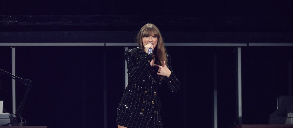 US pop star Taylor Swift sings at a concert in Sydney