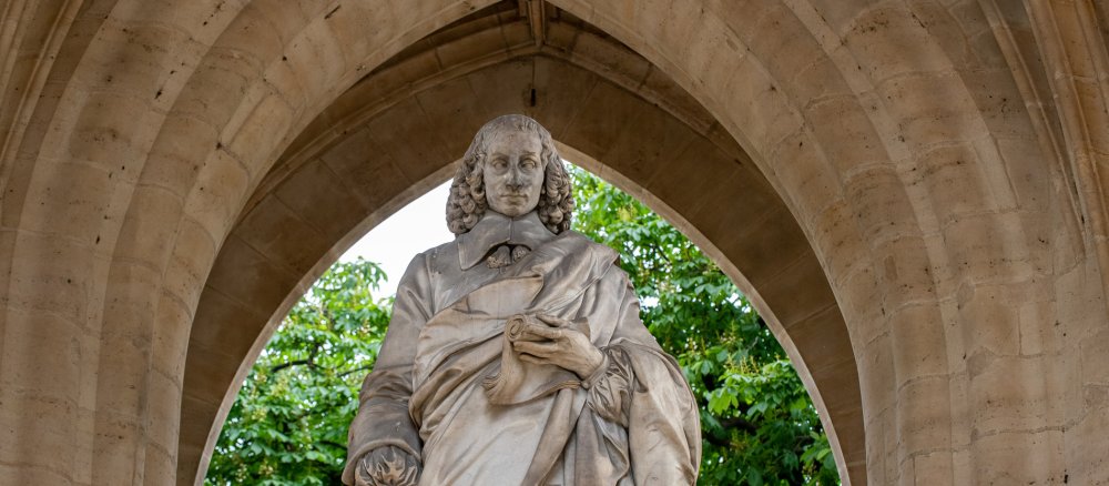 Statue von Blaise Pascal, französischer Philosoph und Literat, in Paris