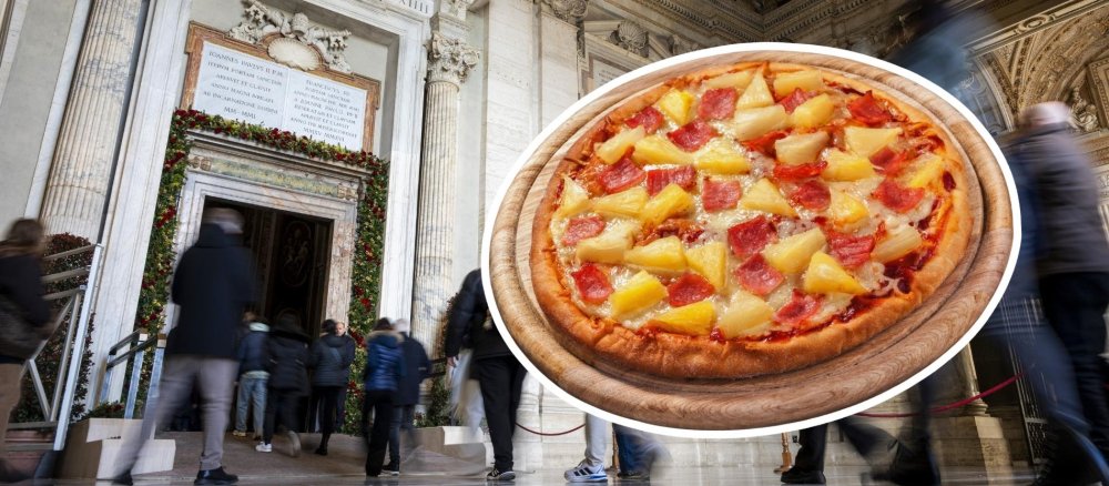 Eine Montage aus einem Bild der Heiligen Pforte im Petersdom und einer Pizza Hawaii