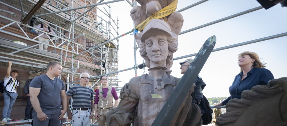 Martins-Figur auf dem Mainzer Dom