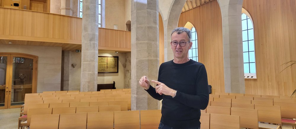 Pfarrer Georg Rieger in der evangelisch-reformierten Nürnberger Marthakirche.