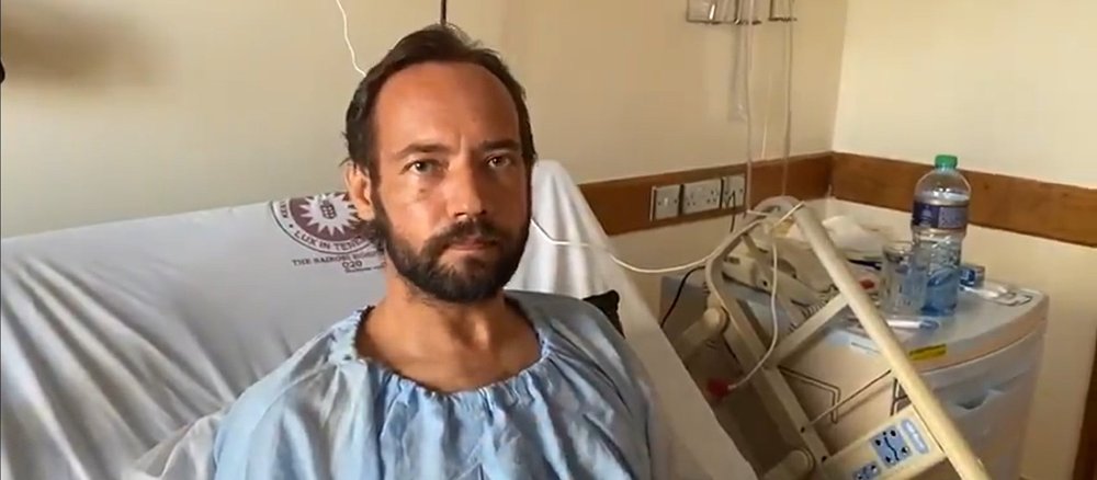 Der ernannte Bischof Christian Carlassare in seinem Krankenhausbett