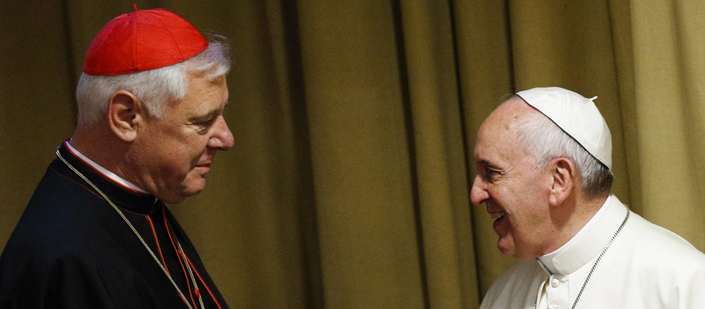 Kardinal Gerhard Ludwig Müller spricht mit Papst Franziskus