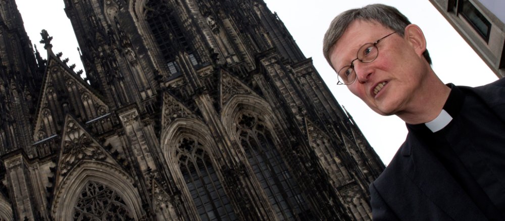Rainer Maria Woelki vor dem Kölner Dom.