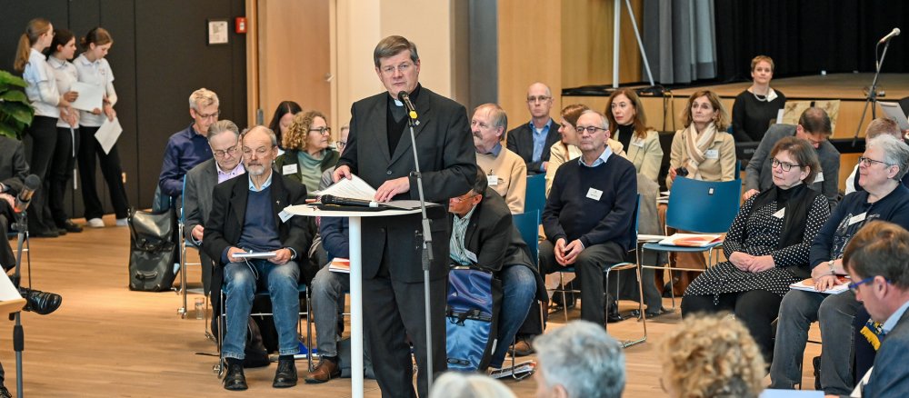 Der Erzbischof von Freiburg spricht beim Diözesanforum in Freiburg