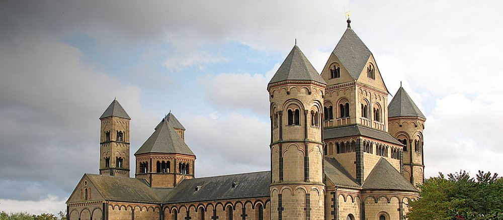 Kloster Maria Laach in der Eifel ist eine der bekanntesten Abteien Deutschlands.