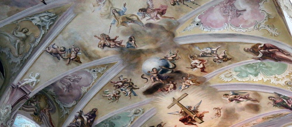 Deckengemälde in der Heiligen Stiege in Bonn zeigen Gottvater, Engel, die Welt und das Kreuz