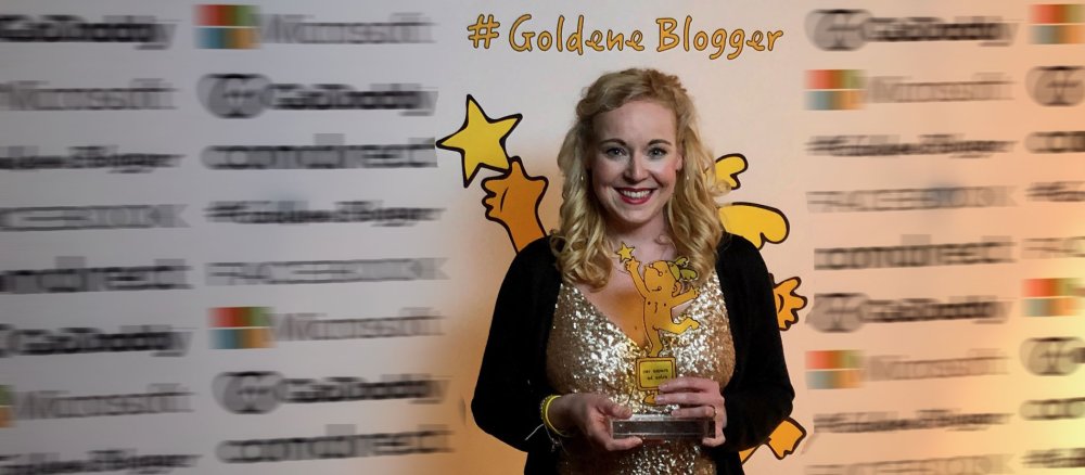 Pfarrerin Theresa Brückner hat den Preis "Die Goldenen Blogger" in der Kategorie "Beste*r Flauscher*in" gewonnen