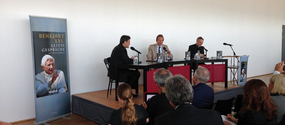 Buchvorstellung Interviewbuch Seewald-Benedikt XVI. in München