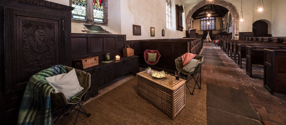 Champing in der St. Andrew's Church in Wroxeter