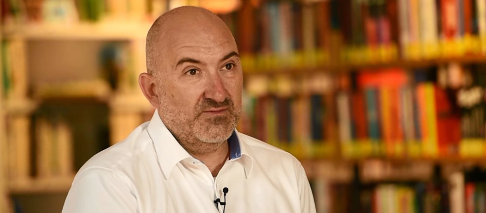 Andreas Büsch ist Professor für Medienpädagogik und Kommunikationswissenschaft an der Katholischen Hochschule Mainz und leitet die Clearingstelle Medienkompetenz der Deutschen Bischofskonferenz.