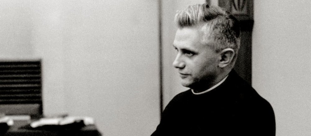 Joseph Ratzinger während des II. Vatikanischen Konzils 1962 in Rom.
