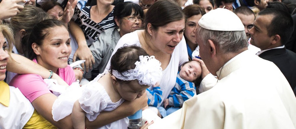 Papst Franziskus besucht während seiner Lateinamerika-Reise ein Armenviertel in Paraguay.