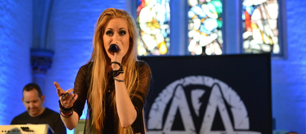 Aeva Maurelle, Sängerin der Metal-Band Aeverium