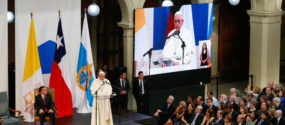 Papst Franziskus besucht die Uni in Santiago de Chile